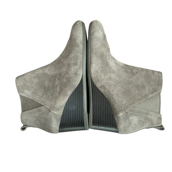 Vionic Paloma suede wedge bootie sz 9 gray beige - Picture 6 of 10